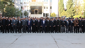 Dinar'da 10 Kasım Çelenk Koyma Programı