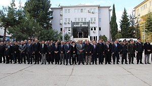 Dinar’da 24 Kasım Öğretmenler Günü Çelenk Sunma Programı