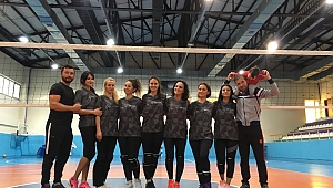 Dinar Öğretmenler Uşak Öğretmenler Voleybol Takımını 3-0 yendi