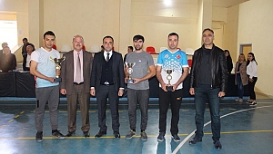 EVCİLER'DE VOLEYBOL TURNUVASI DÜZENLENDİ