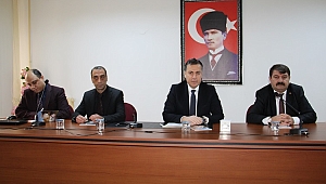 Dinar’da Kaymakam Kapanakaya 2019 Yıl Sonu Toplantısı Yaptı