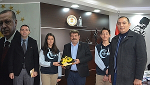 FATİH ORTAOKULUNDAN BAŞKAN SARI’YA TEŞEKKÜR ZİYARETİ