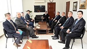 AKÜ REKTÖRÜ PROF. DR. MEHMET KARAKAŞ, KAYMAKAMIMIZ MESUT COŞKUN'U ZİYARET ETTİ