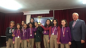 DİNAR SPK 13 MADALYA VE 3 KUPAYLA DÖNDÜ