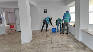 DENETİMLİ SERBESTLİK KAPSAMINDAKİ YÜKÜMLÜLER EVCİLER KÜTÜPHANESİNİN  BAKIM VE TEMİZLİĞİNİ YAPTI