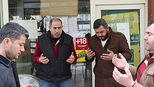 Dinar’da Regaip Kandili nedeniyle Koru Neva Konutları Sahipleri Etli Pilav Dağıttı