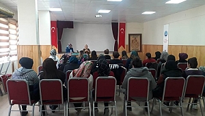Dinar Halk Eğitimi Merkezi Müdürlüğünde Seminer Verildi