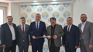 HAK- İŞ Genel Başkan Yardımcısı Başkan Nihat Sarı'yı Ziyaret Etti
