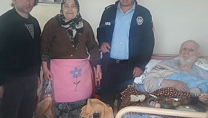 Muhtar Aziz Yılmaz ve Belediye Ekipleri 65 Yaşüstü Vatandaşları Evlerinde Ziyaret Etti 