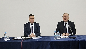 Vali Tutulmaz Dinar'da Muhtarlarla Bir Araya Geldi