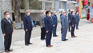 Dazkırı'da 23 Nisan Çelenk Sunma Programı