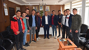 Başkan Çiçek Gençleri Uğurladı