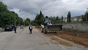 Stadyum mahallesinde yol genişletme çalışması