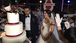 AK Partili Neşe Taşpınar'ın Kızının Görkemli Düğünü