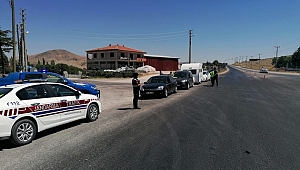 Dinar İlçe Jandarma Komutanlığı Trafik Timi Ekiplerinden Bayram Öncesi Trafik Denetimi