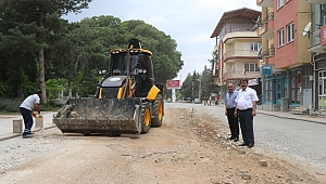 Lise caddesinde yol genişletme çalışması devam ediyor