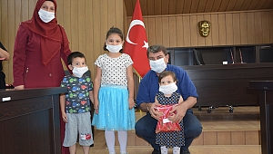 Başkan Sarı’dan Anlamlı Hediye