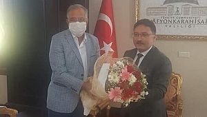 Başkan Bağırkan, Vali Gökmen Çiçek'e Çiçek Verdi