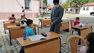 KAYMAKAMIMIZ AÇIK HAVA DERSLİĞİNİ ZİYARET ETTİ
