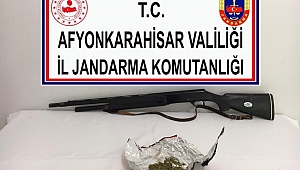 Kubar esrar ve ruhsatsız tüfek ele geçirildi