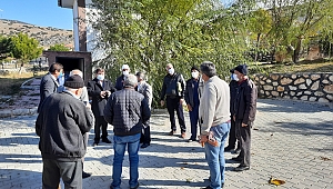Başkan Sarı TOKİ Şehitler Camisinde incelemelerde bulundu