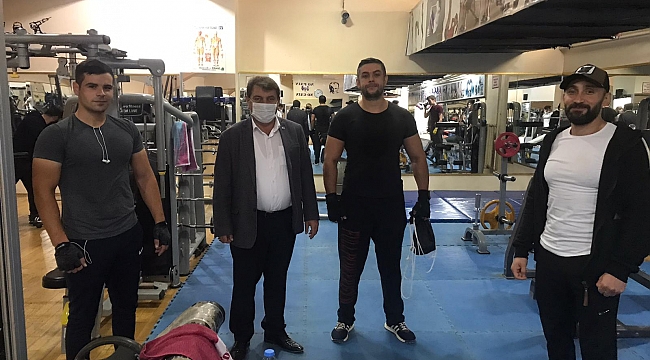 Belediye Başkanımız Nihat Sarı Kapalı Spor Salonu Tesislerini ziyaret