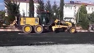 Şakir Ünver’in Bahçesine Asfalt Atıldı