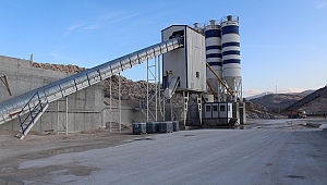 Dinar'da İlk Beton Parke Fabrikası Hizmete Girdi