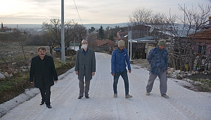 Pınarbaşı mahallesinde kilitli parke taşı döşeniyor