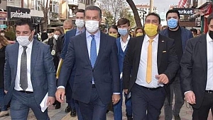Kadınlarımız ve gençlerimize önem veriyoruz