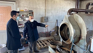 Kaymakamımız M. Miraç TOPALOĞLU MHP İlçe Başkanı Hurşit Çetin'i ziyaret etti