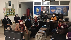 Ak Kadınlar Toplantı Yaptı