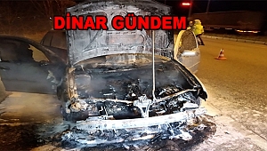 Dinar'da Seyir Halindeki Otomobilde Yangın Çıktı