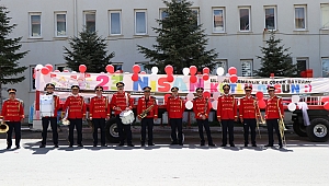 Belediye Bandomuzdan Mahallelerde 23 Nisan gösterisi