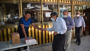 Belediyemiz tarafından Ulu camide lokum ikram edildi