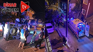 Dinar'da Kamyonet Merdivenlere Çarparak Devrildi