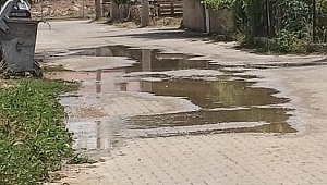 Dinar'da Su Patlağı: 2 gündür boşa akıyor