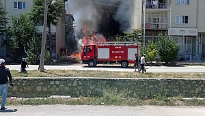 Dinar'da Yangın Evlerde Korkulu Anlar Yaşattı