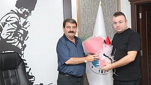 Fen İşleri Müdürlüğü Personellerinden Başkan Sarı’ya teşekkür ziyareti