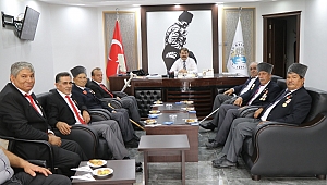 Gazilerimizden Başkan Sarı'ya iade-i ziyaret