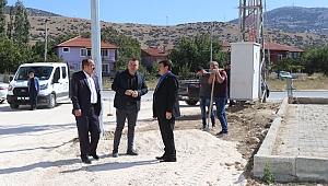 İncirli mahallemize yeni açılan yolda sıcak asfalt öncesi hazırlıklar yapılıyor