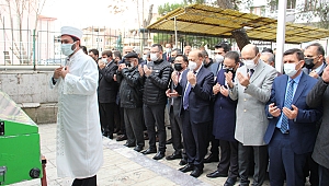 Çalışma ve Sosyal Güvenlik Bakanı Vedat Bilgin Dinar'da Emekli Öğretmen Sezai Akalan'ın Cenaze Töreninde