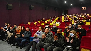 Dinar'da CHP Destekli Vazgeçmek Yok Adlı Belgesel 