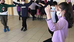 MENDERES İLKOKULU'NDA HALK OYUNLARI KURSU AÇILDI