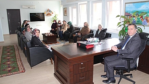 AK PARTİ KADIN KOLLARINDAN KAYMAKAMIMIZA ZİYARET