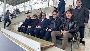PROTOKOL DİNAR BELEDİYESPOR'UN MAÇINI İZLEDİ