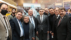 Başkan Sarı, Kadın Kültür Kafe ve Marketin açılışına katıldı