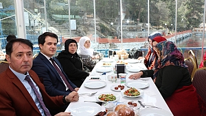 Dinar Belediyesinden Şehit ve Gazi ailelerimize yemek ikramı