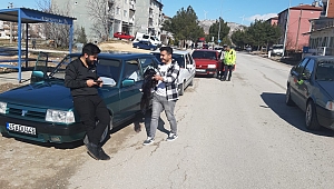 Dinar'da Trafik Polislerinden Denetim: Toplam 4234,00 TL ceza