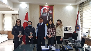 Müdürümüz Nihat Pulat Bayan Memurların 8 Mart Dünya Kandılar Gününü Kutladı